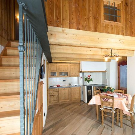 Lo Coppa Fen Apartment Aosta Ruang foto