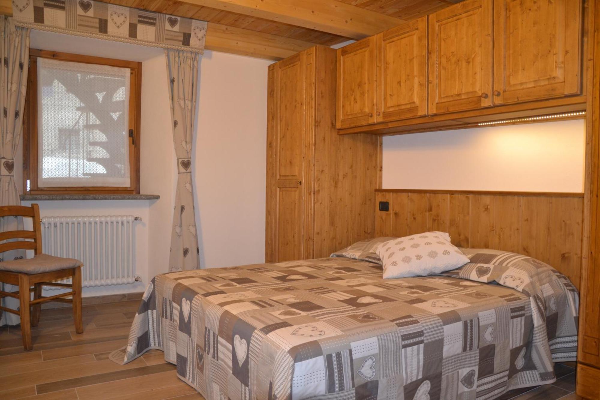 Lo Coppa Fen Apartment Aosta Ruang foto