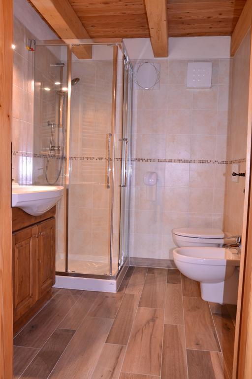 Lo Coppa Fen Apartment Aosta Ruang foto