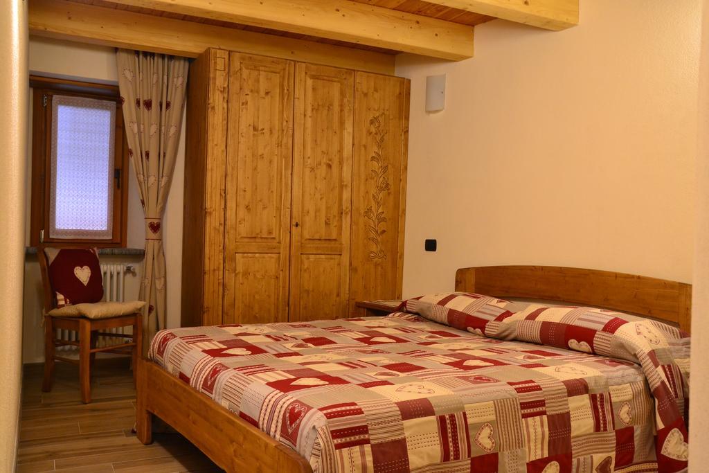 Lo Coppa Fen Apartment Aosta Ruang foto