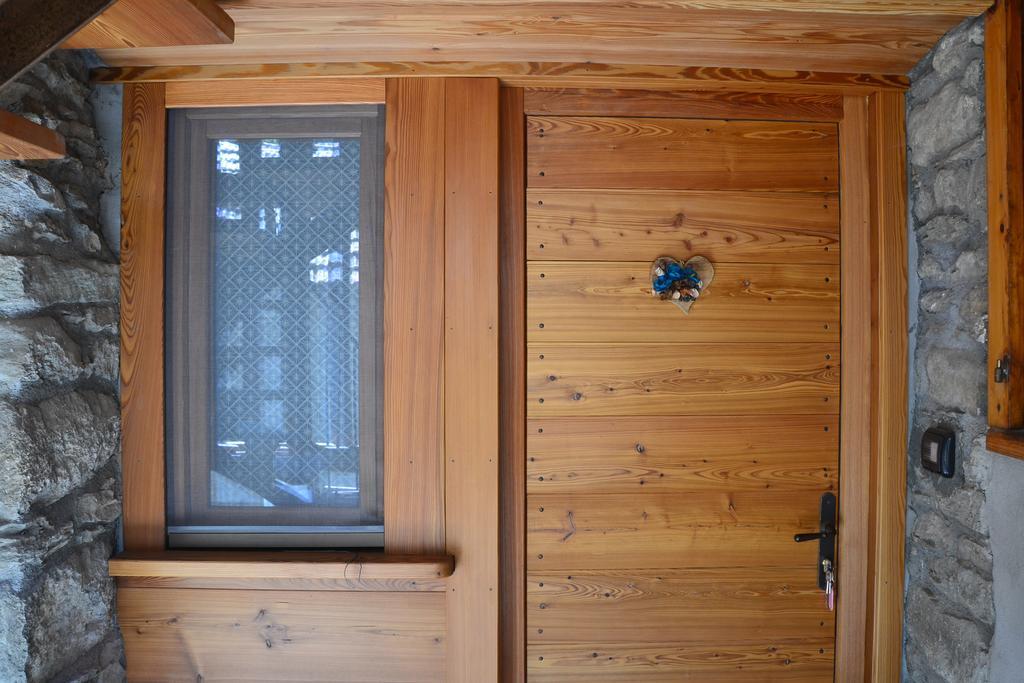 Lo Coppa Fen Apartment Aosta Ruang foto