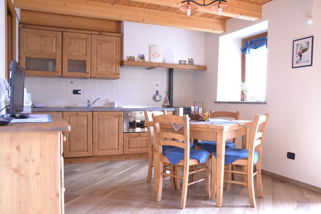 Lo Coppa Fen Apartment Aosta Bagian luar foto